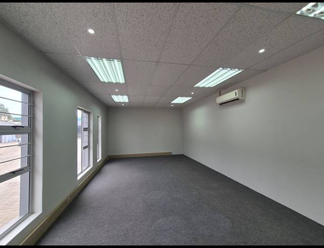 1,505M² OFFICE FOR SALE IN SASOLBURG CENTRAL